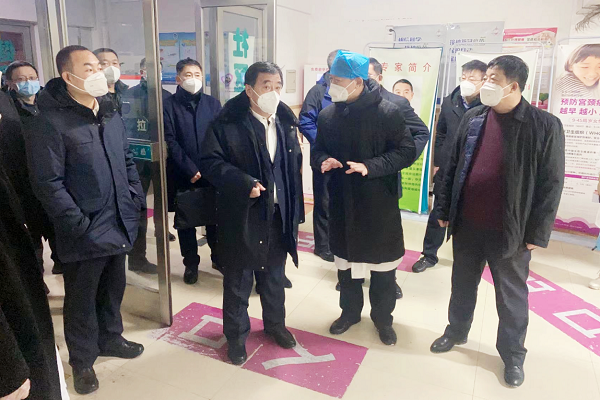 吴世民调研指导保障群众就医用药工作