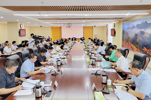 市政府十七届三次全体（扩大）会议暨本溪全面振兴新突破三年行动指挥部第六次会议及全市经济运行调度会议召开