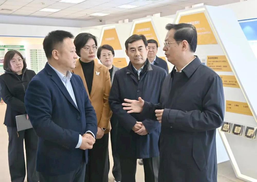 省总工会来溪宣传宣讲中国工会第十八次全国代表大会精神，看望企业职工和工会干部