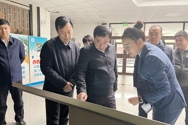 吴世民调研推动我市民生实事项目建设