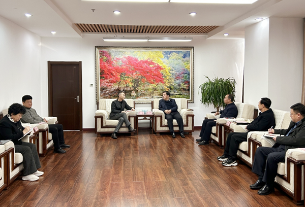 吴世民会见东方剑桥教育集团董事长于越