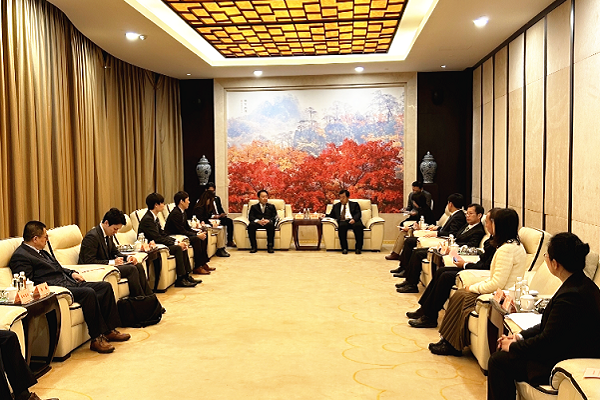 吴世民会见日本参议院议员、立宪民主党国民运动局副局长羽田次郎一行