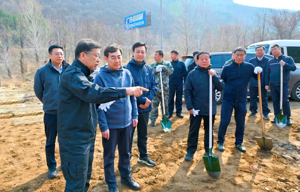 吴澜李景玉高巍等市领导参加义务植树活动