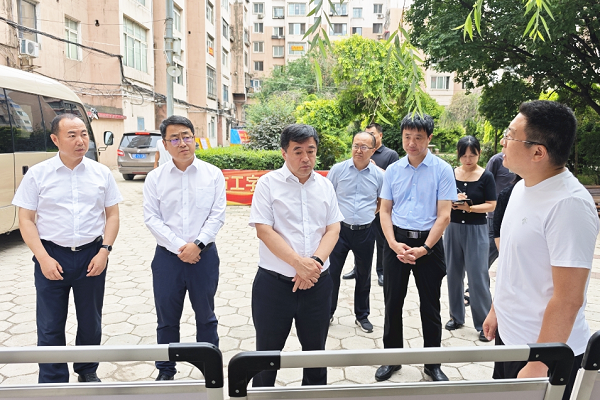 吴世民深入一线调研指导民生实事重点项目建设情况
